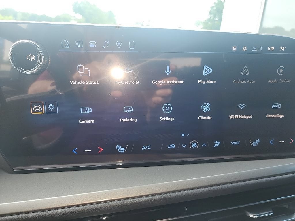 2027 Chevrolet Traverse LT