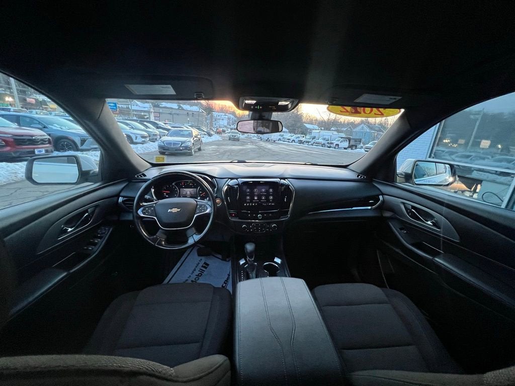 2022 Chevrolet Traverse LT Cloth