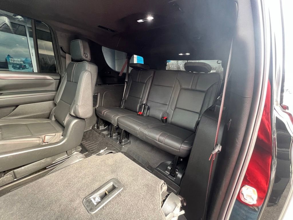 2023 Chevrolet Suburban RST