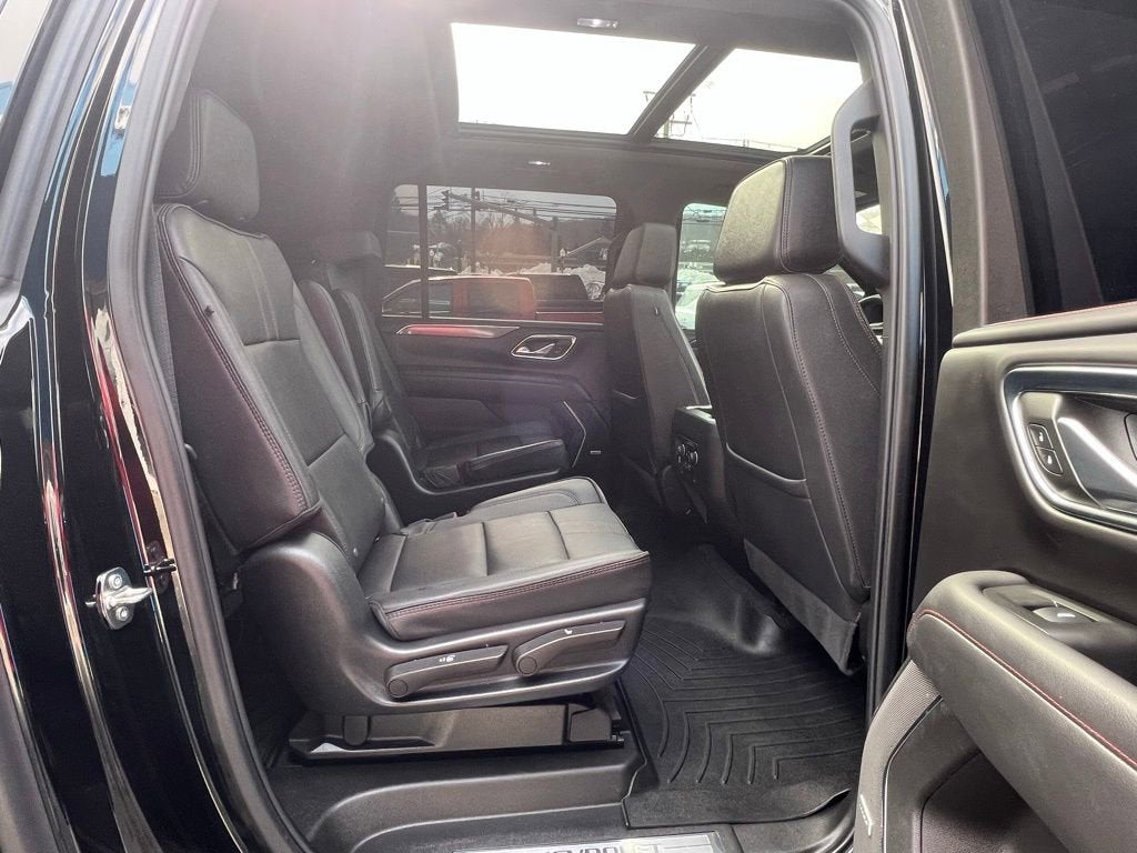 2023 Chevrolet Suburban RST