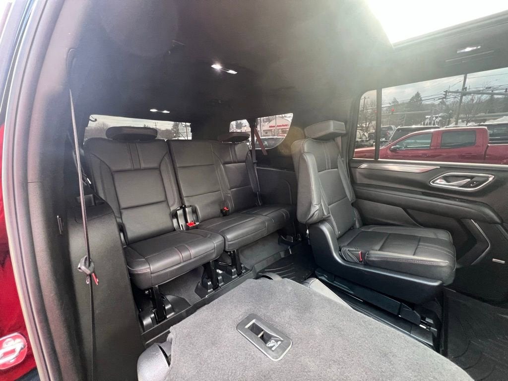 2023 Chevrolet Suburban RST