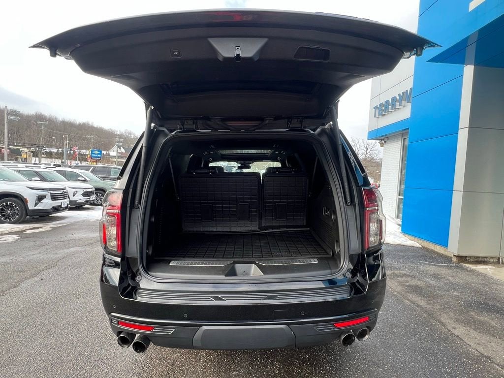 2023 Chevrolet Suburban RST