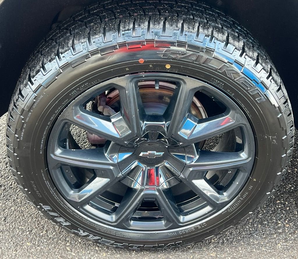 2023 Chevrolet Suburban RST