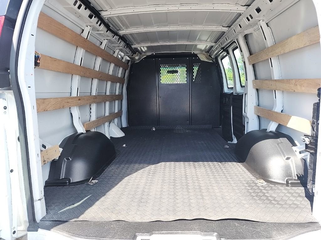 2024 GMC Savana Cargo 2500 Work Van