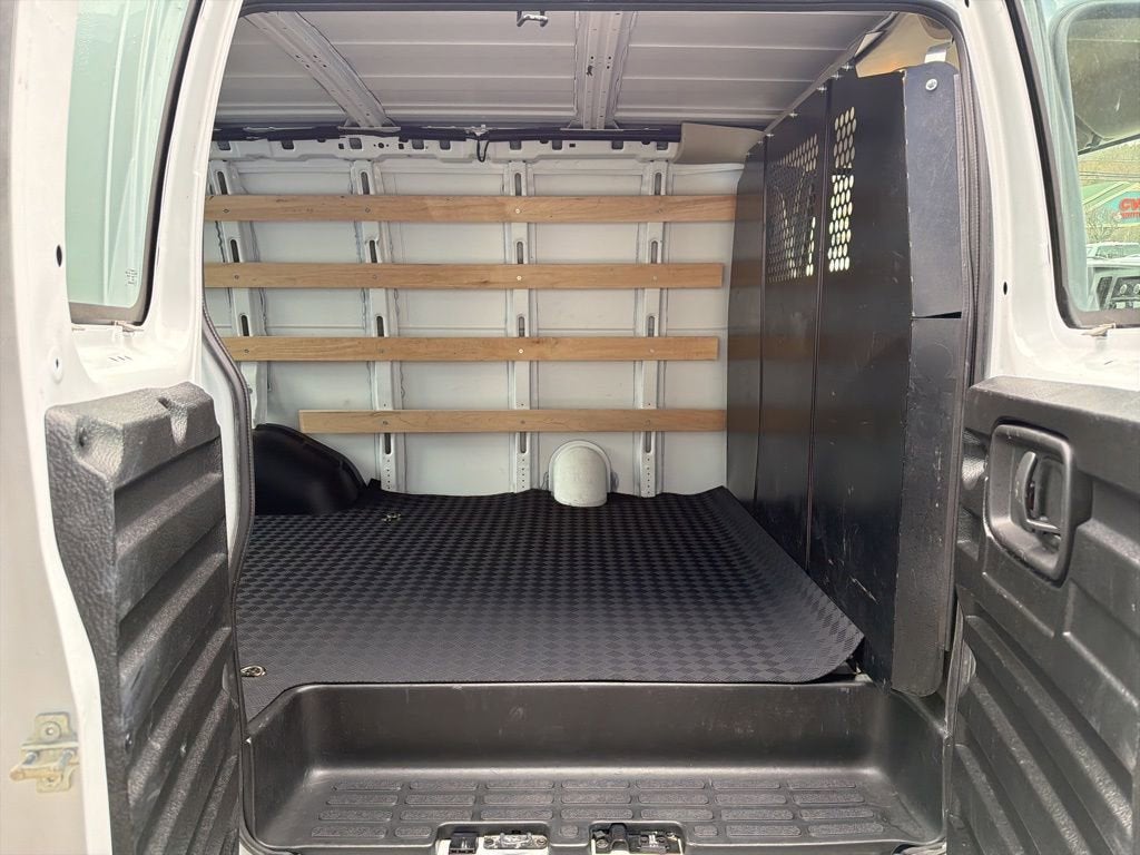 2024 GMC Savana Cargo 2500 Work Van