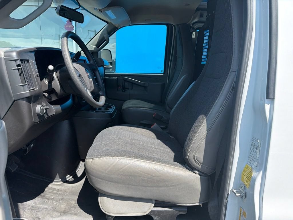 2025 GMC Savana Cargo Work Van