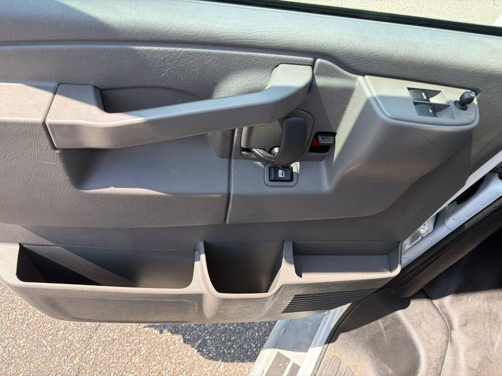 2025 GMC Savana Cargo Work Van