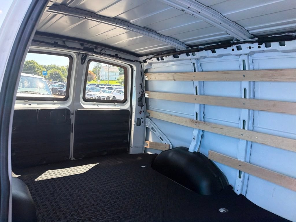 2025 GMC Savana Cargo Work Van