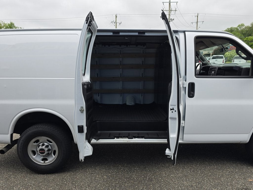 2023 GMC Savana Cargo 2500 Work Van