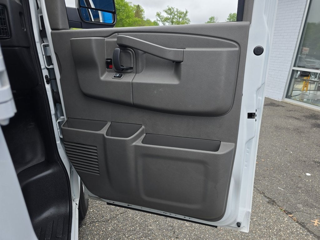 2023 GMC Savana Cargo 2500 Work Van