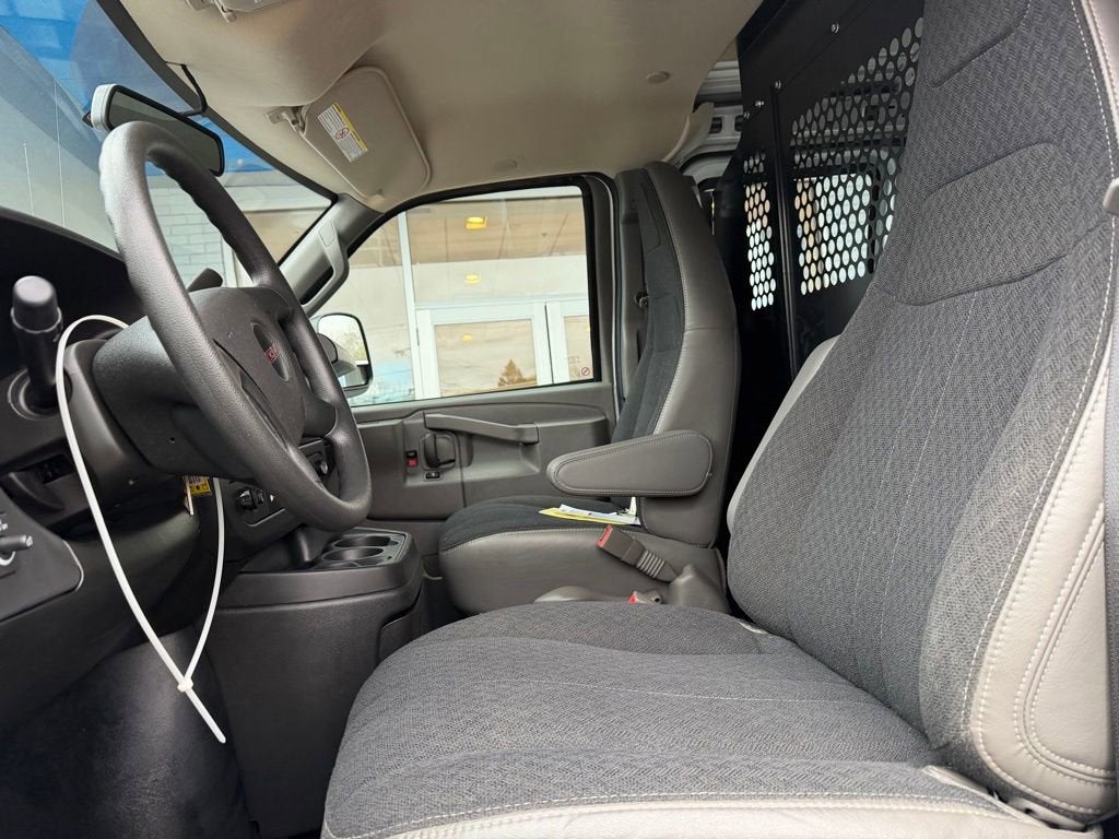 2025 GMC Savana Cargo Work Van