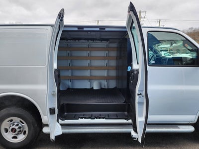 2022 GMC Savana Cargo 2500 Work Van