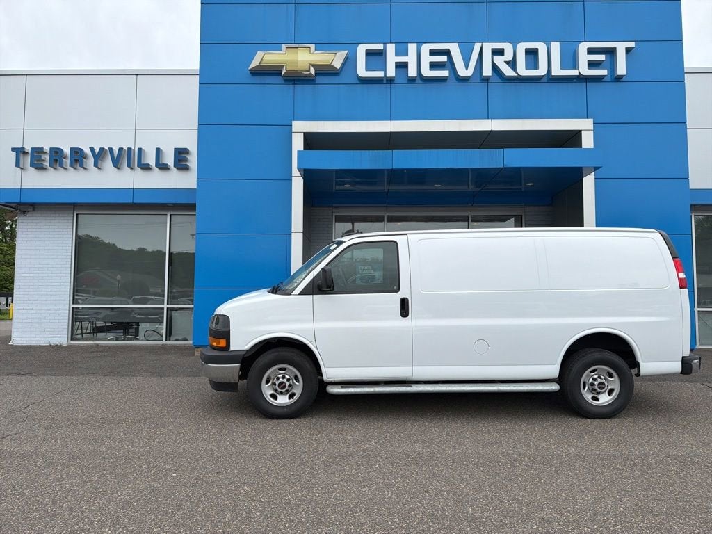 2024 GMC Savana 2500's photo