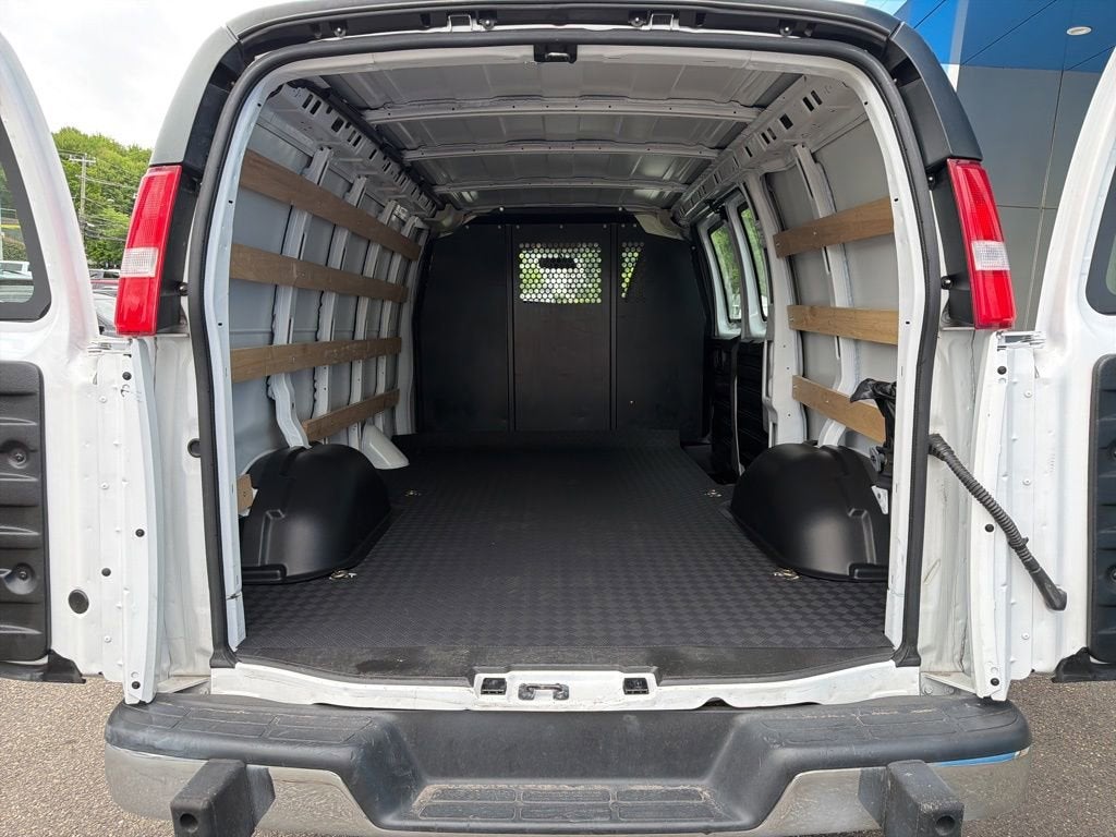 2024 GMC Savana Cargo 2500 Work Van
