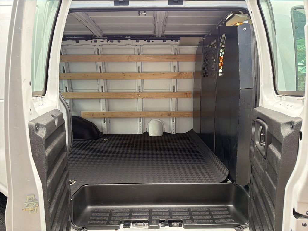 2024 GMC Savana Cargo 2500 Work Van