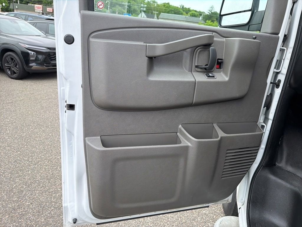 2024 GMC Savana Cargo 2500 Work Van