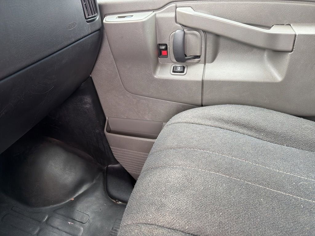 2024 GMC Savana Cargo 2500 Work Van