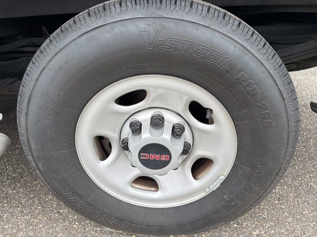 2024 GMC Savana Cargo 2500 Work Van