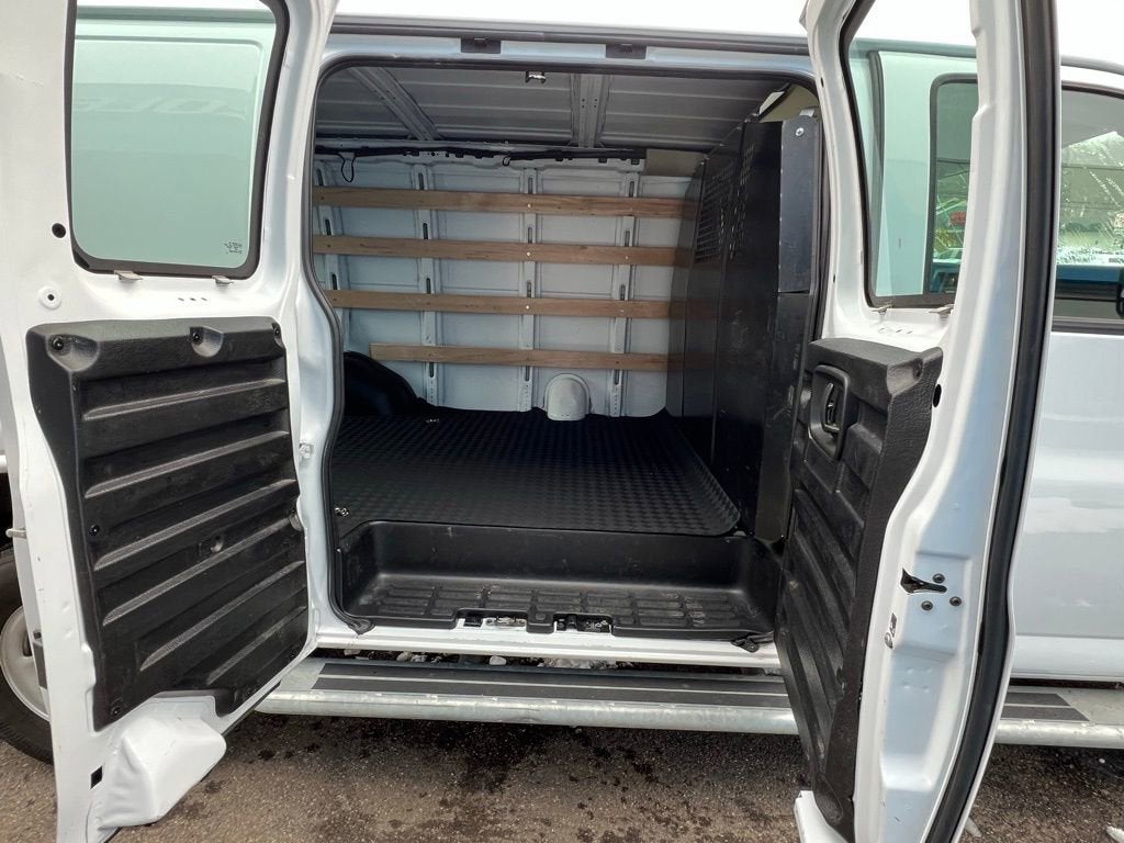 2024 GMC Savana Cargo 2500 Work Van