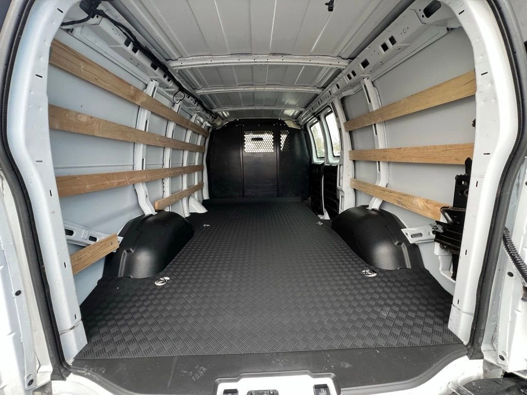 2024 GMC Savana Cargo 2500 Work Van