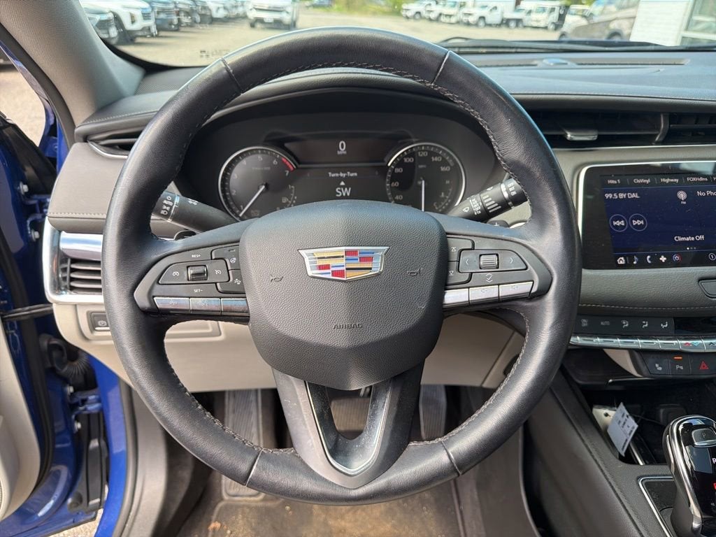 2023 Cadillac XT4 Luxury