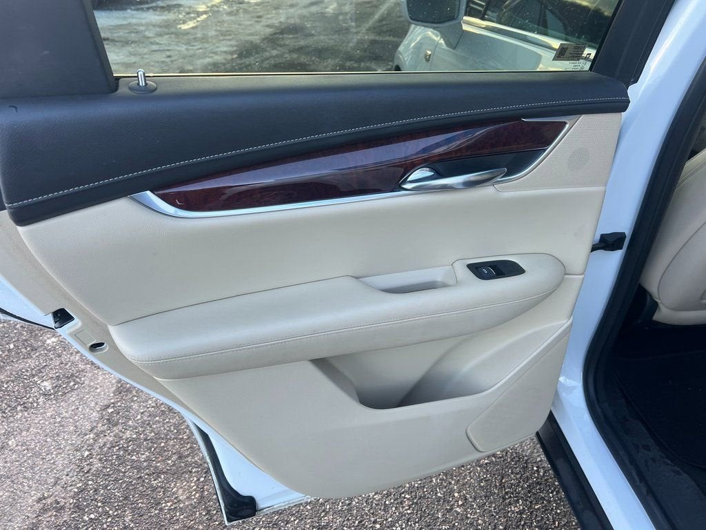 2017 Cadillac XT5 Luxury FWD