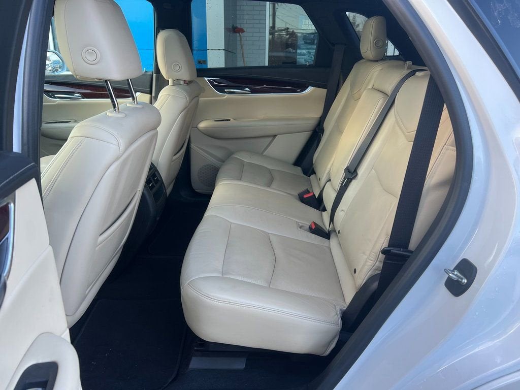 2017 Cadillac XT5 Luxury FWD