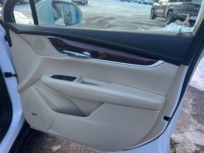 2017 Cadillac XT5 Luxury FWD