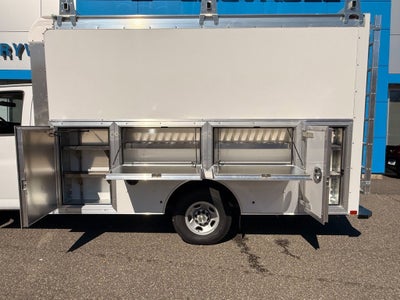 2025 Chevrolet Express Cutaway 3500 1WT