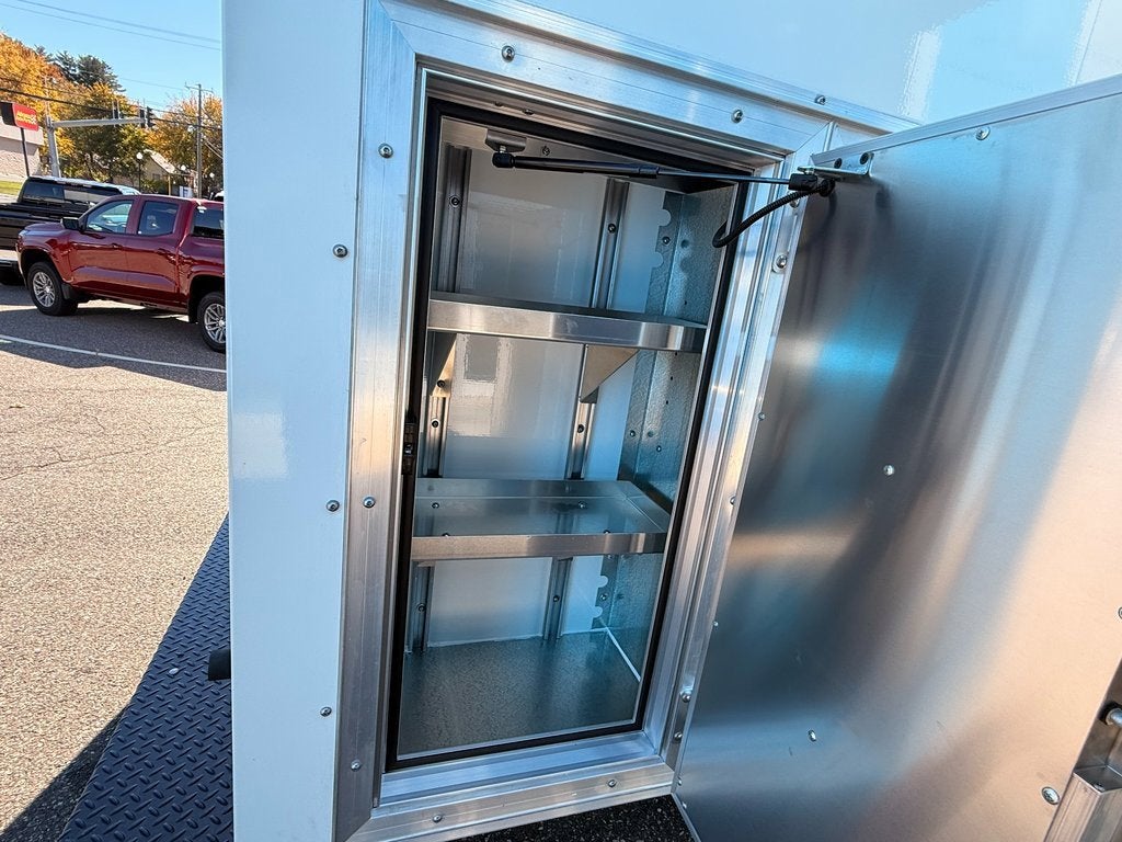 2025 Chevrolet Express Cutaway 3500 1WT