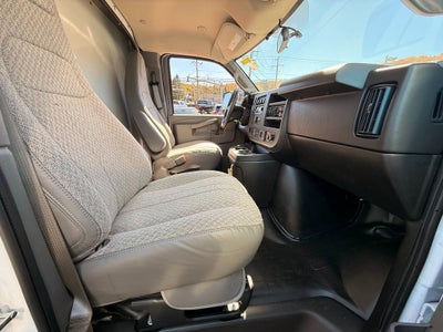 2025 Chevrolet Express Cutaway 3500 1WT