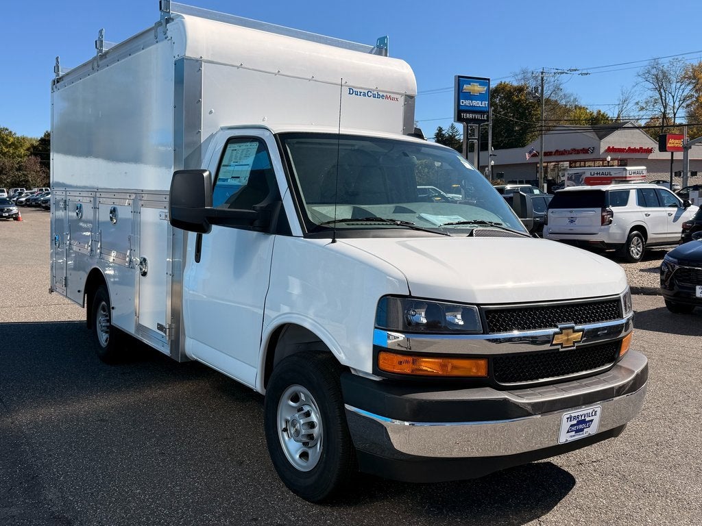 2025 Chevrolet Express Cutaway 3500 1WT