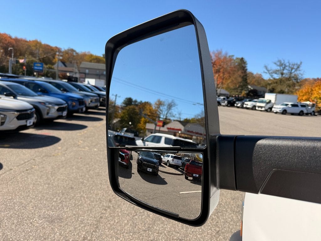 2025 Chevrolet Express Cutaway 3500 1WT