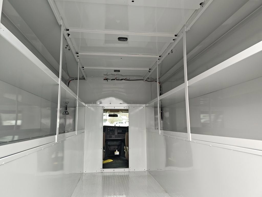 2026 Chevrolet Express Cutaway 3500 1WT