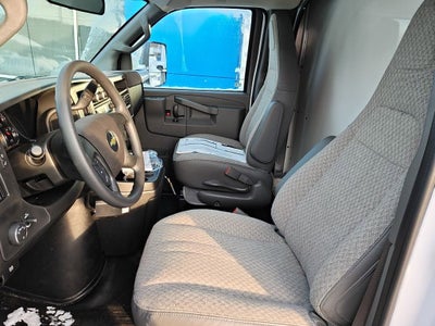 2026 Chevrolet Express Cutaway 3500 1WT