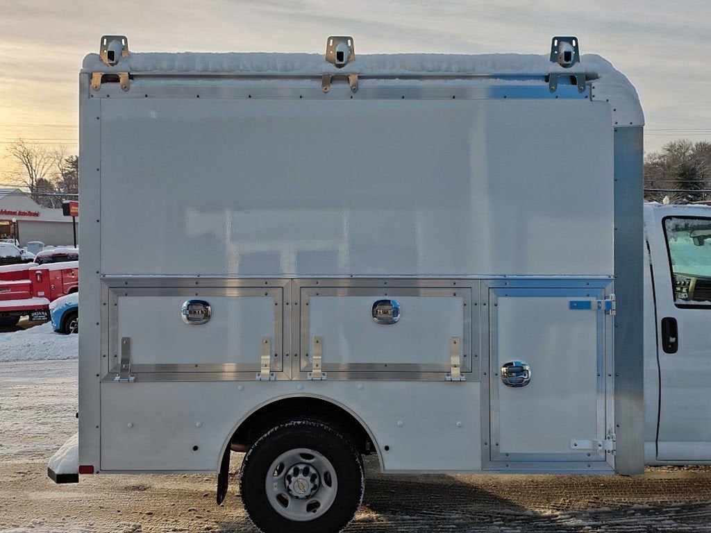 2026 Chevrolet Express Cutaway 3500 1WT