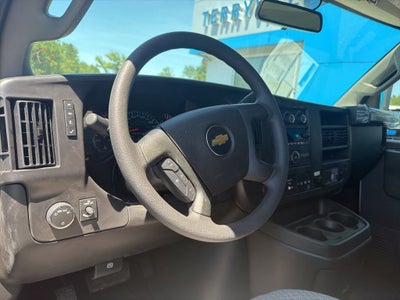 2026 Chevrolet Express Cutaway 3500 1WT