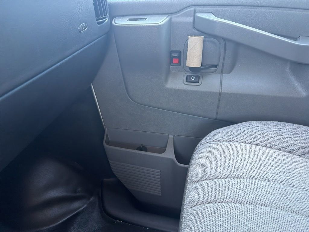2026 Chevrolet Express Cutaway 3500 1WT