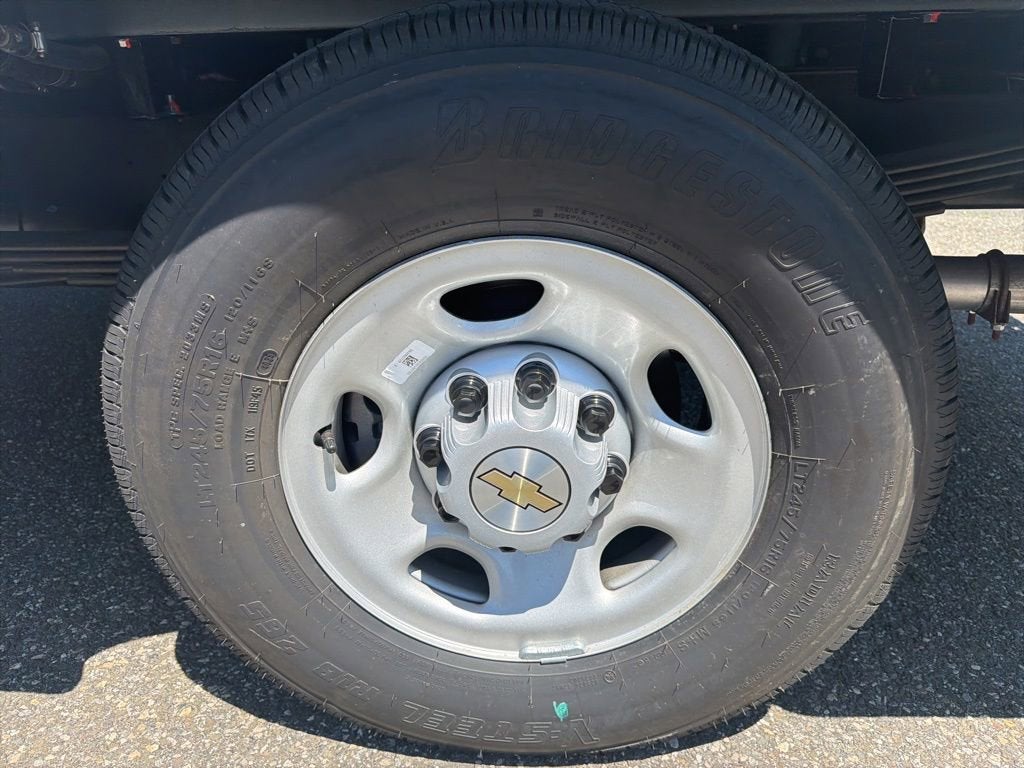 2026 Chevrolet Express Cutaway 3500 1WT
