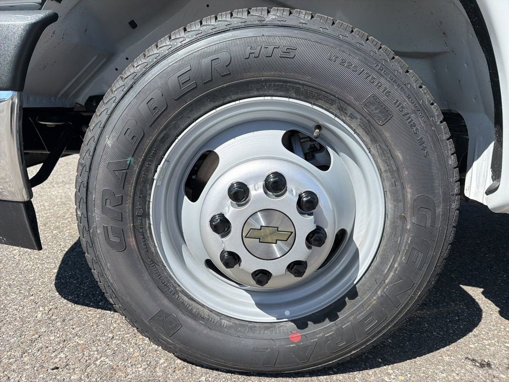 2026 Chevrolet Express Cutaway 3500 1WT