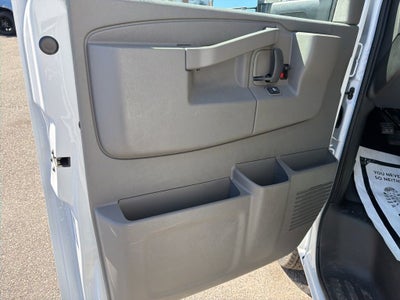 2026 Chevrolet Express Cutaway 3500 1WT