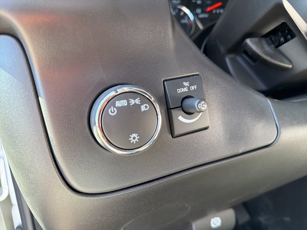 2026 Chevrolet Express Cutaway 3500 1WT