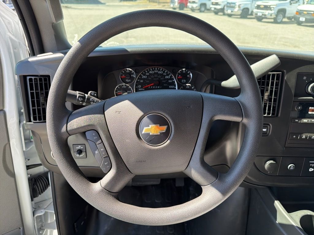 2026 Chevrolet Express Cutaway 3500 1WT