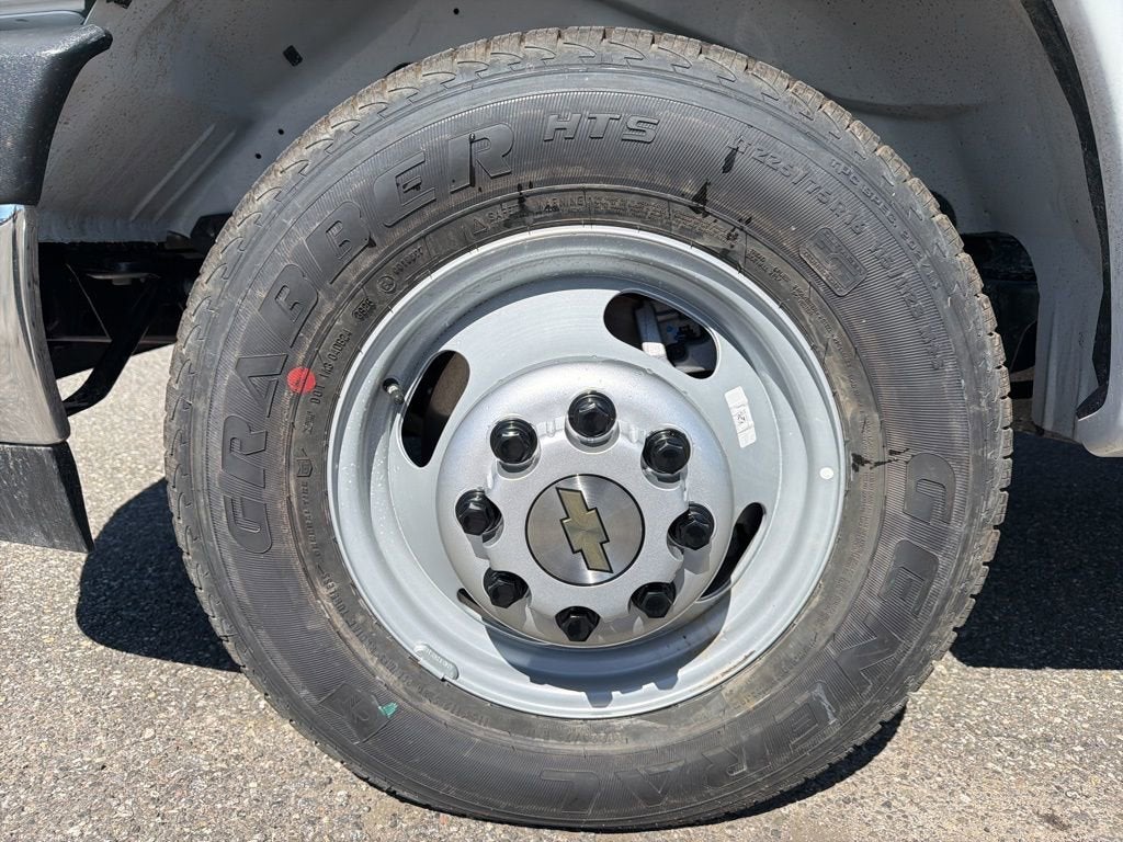 2026 Chevrolet Express Cutaway 3500 1WT