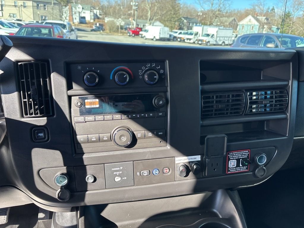 2026 Chevrolet Express Cutaway 3500 1WT