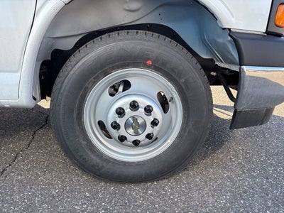 2026 Chevrolet Express Cutaway 3500 1WT