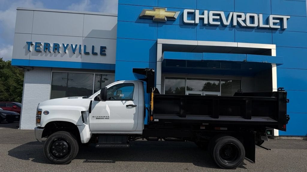 2026 Chevrolet Silverado 5500 HD Work Truck