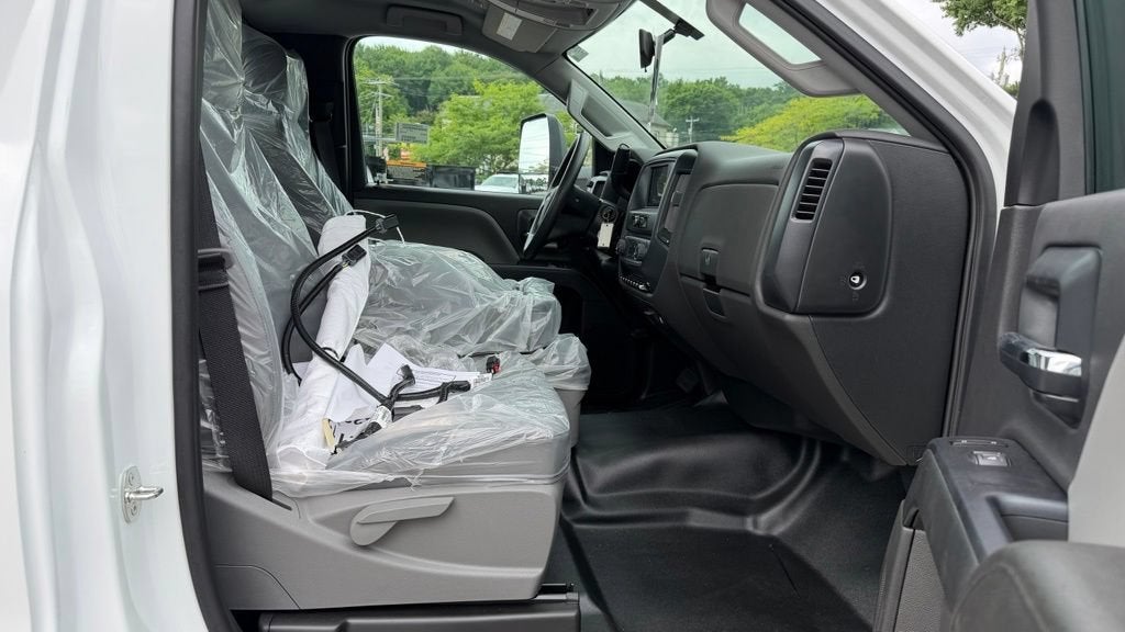 2026 Chevrolet Silverado 5500 HD Work Truck