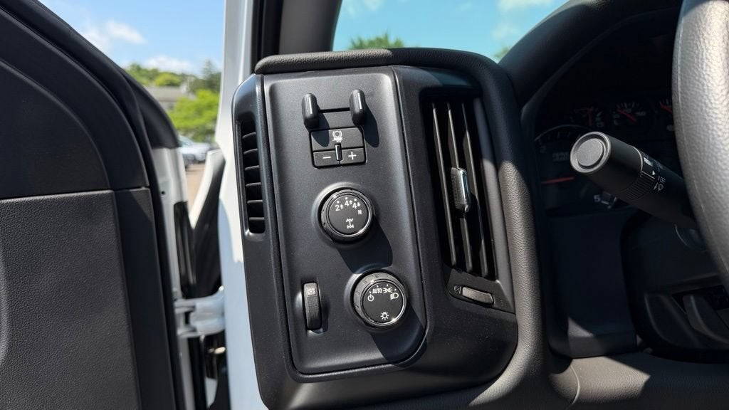 2026 Chevrolet Silverado 5500 HD Work Truck