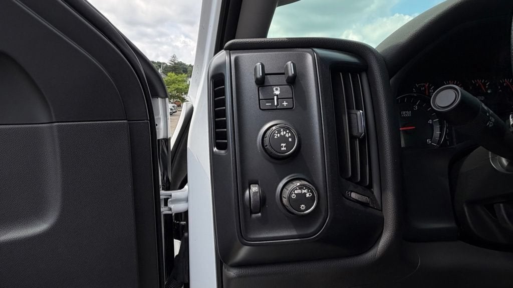 2026 Chevrolet Silverado 6500 HD Work Truck